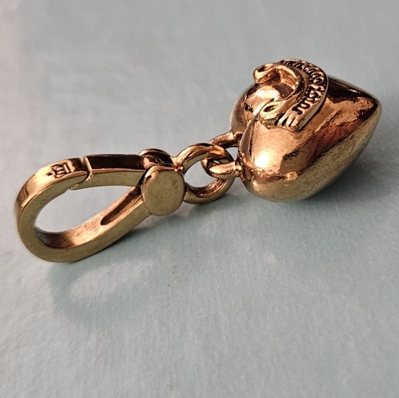 Juicy Couture Small Mini Gold 3D Solid Puffed Banner Heart Charm Love 4 Bracelet - Picture 3 of 11